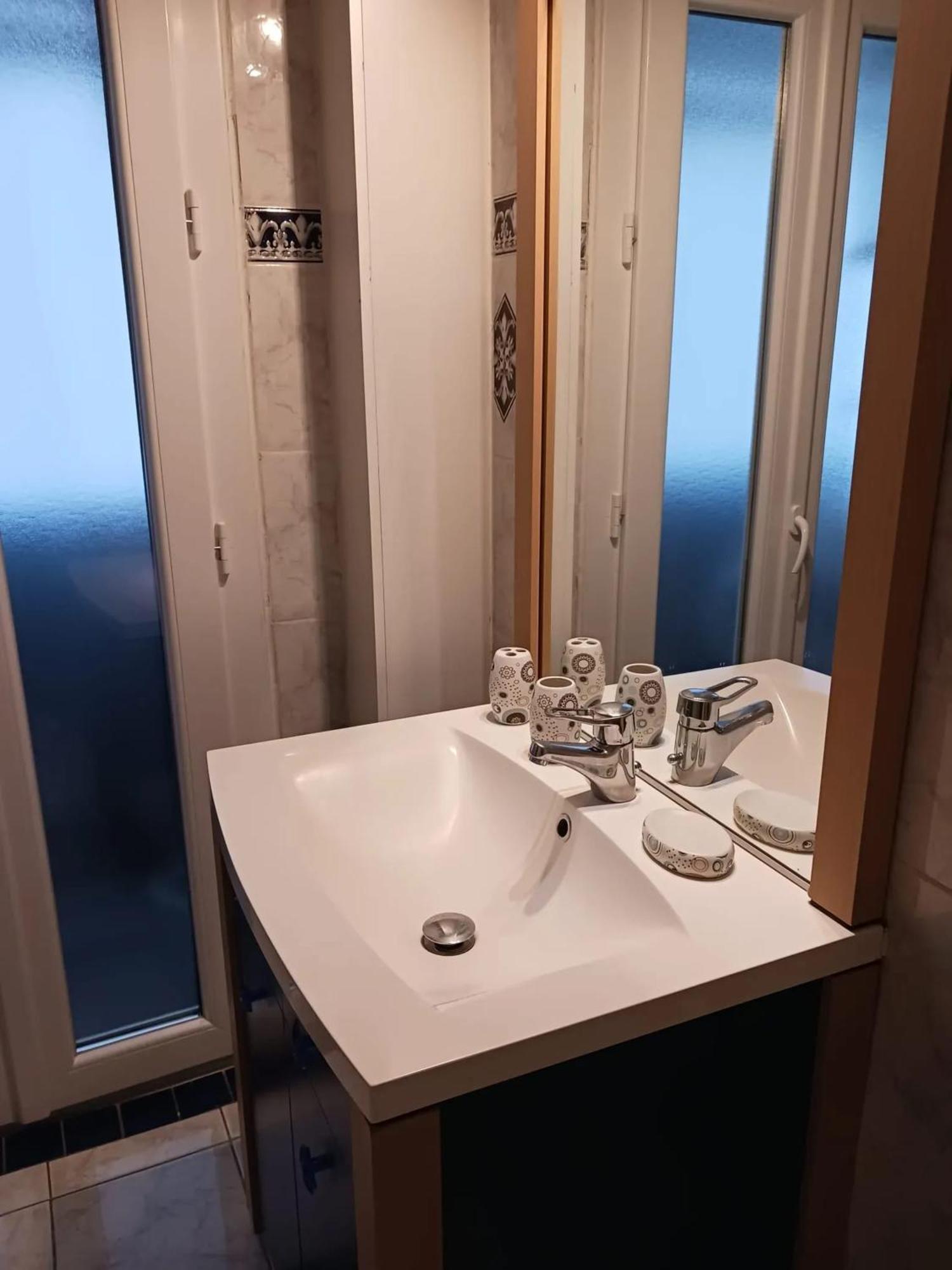 Appartement Moderne A Perpignan Avec Vue Sur La Montagne Buitenkant foto
